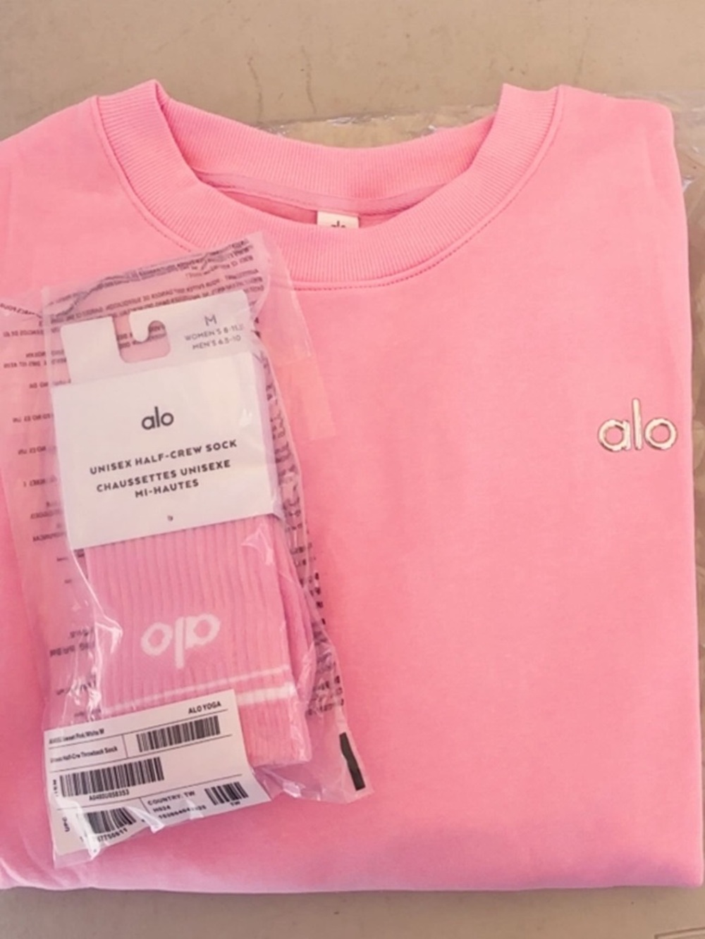 ALO Yoga Pink Women's Crewneck Sweatshirt with Matching Socks